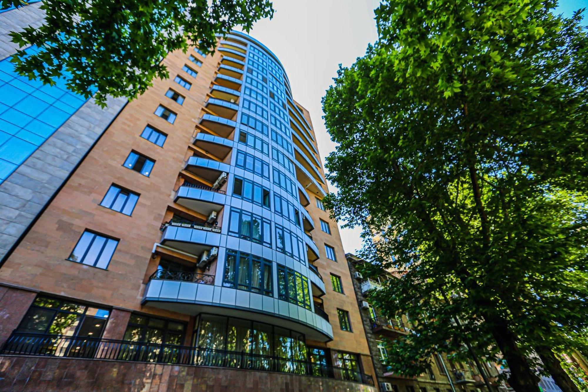 Apartment L&l. *