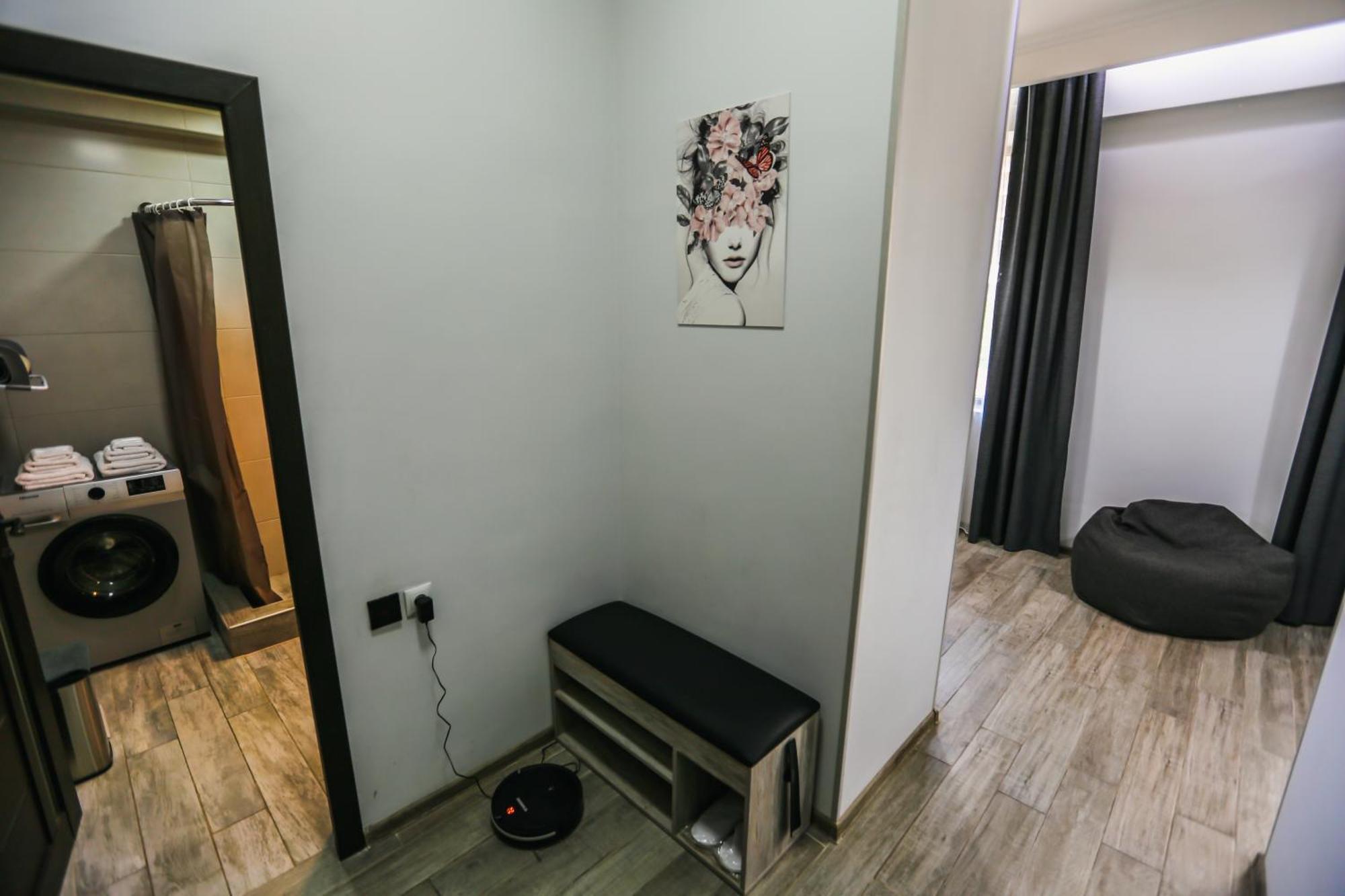 L&l. Apartment *